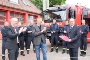  Glückwunsch an den Chef der Feuerwehr, Florian Peters (2.v.r.), für die Förderung von Minister Christian Pegel (2.v.l.) und Oberbürgermeister Alexander Badrow (M.)